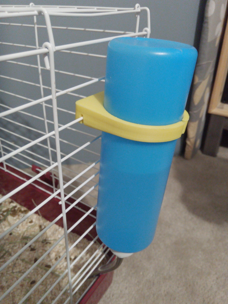 Pet water bottle holder