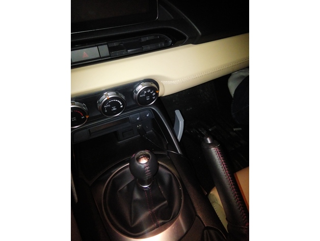 2016 Mazda Miata MX-5 Cupholder plug