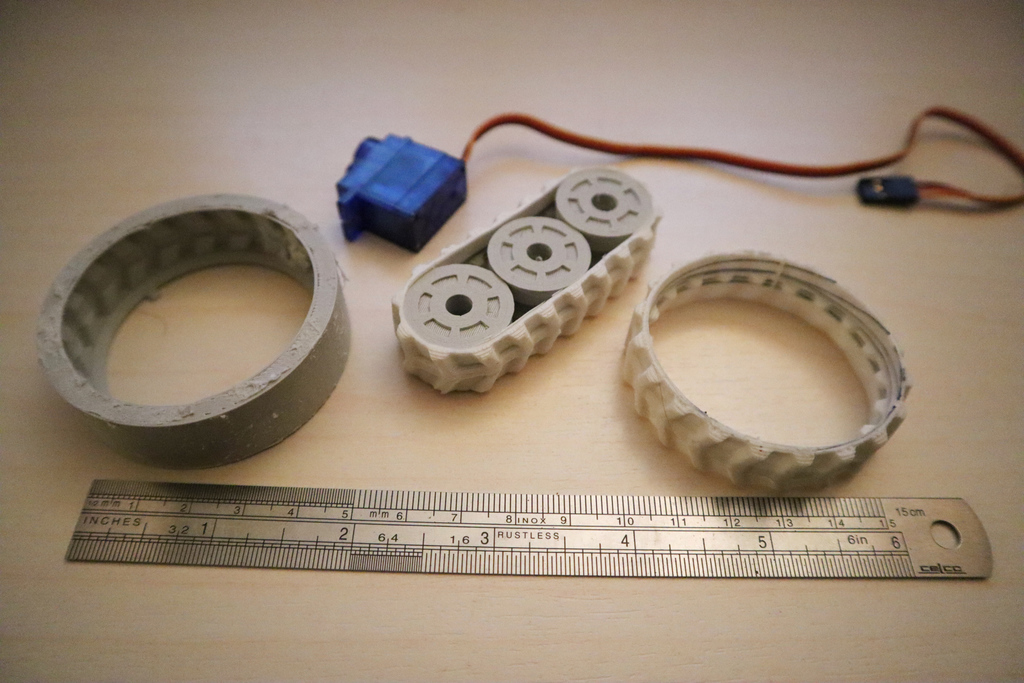 Silicone rubber tracks (3d printed moulds)