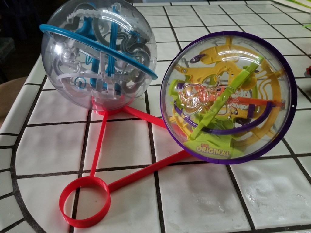 Perplexus puzzle ball compatible triple stand / holder