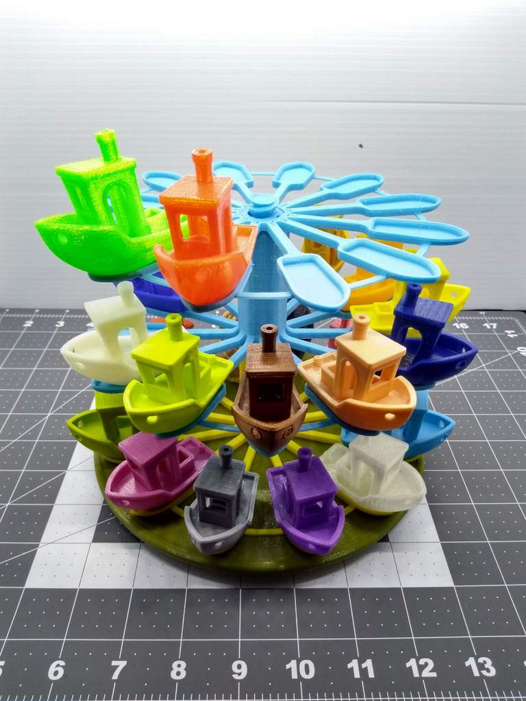 Spinning Display for Screwable Benchy Stand