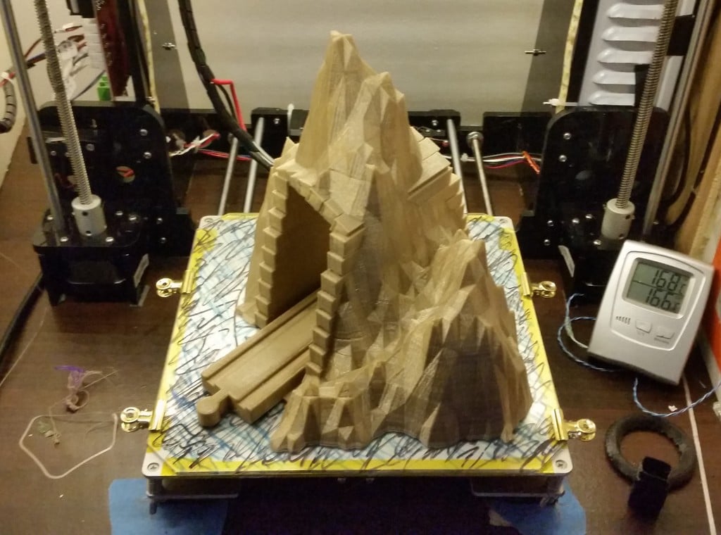 wood train montains tunnel ( low poly ) mountain . brio / ikea tunel