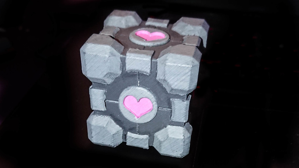Companion cube ring box (Portal 2)