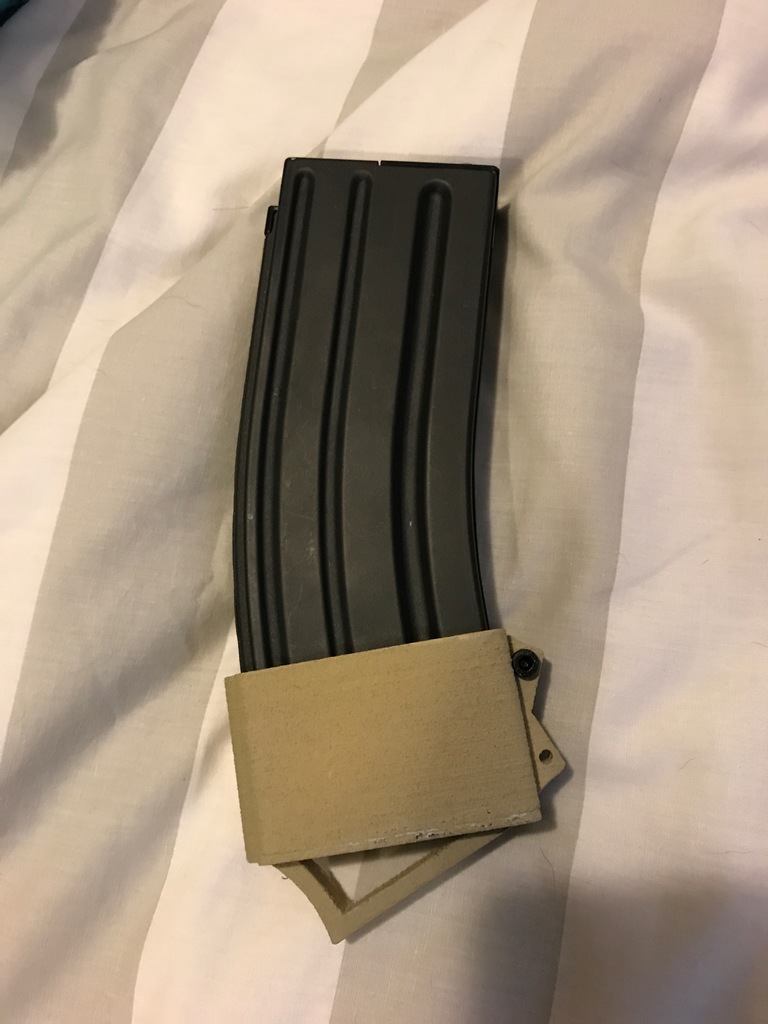 AR 15 MAG PULL PLATE / CATCH