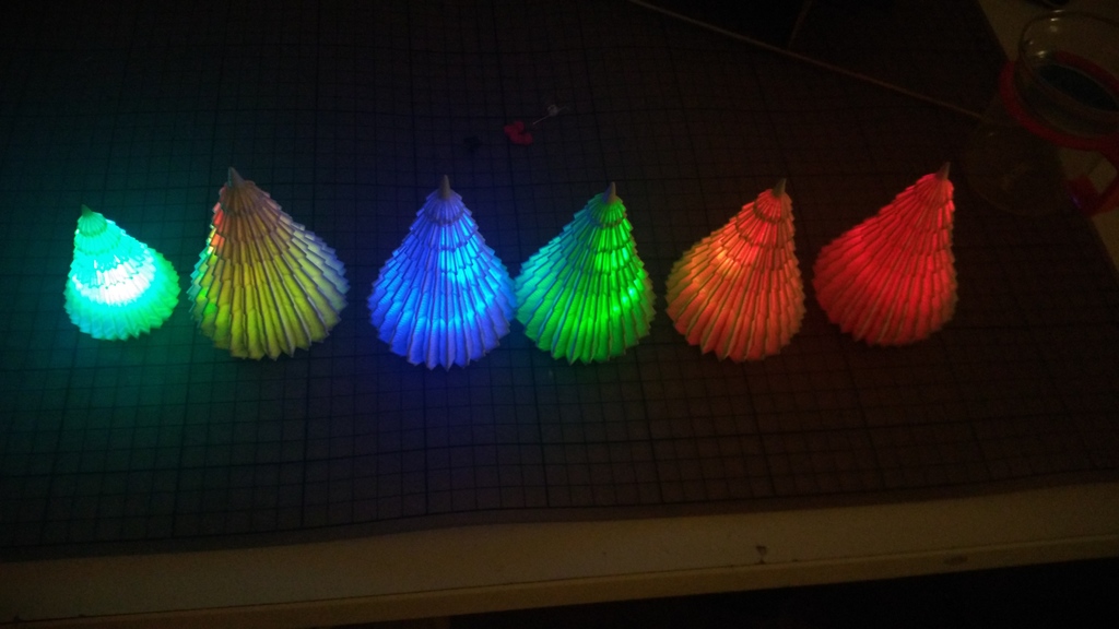 Lighting Christmas Tree RGB LED - auto change color - button cell - DIY