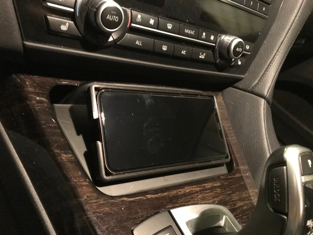 Iphone XS Max / 7+/ dock for BMW 6 series  