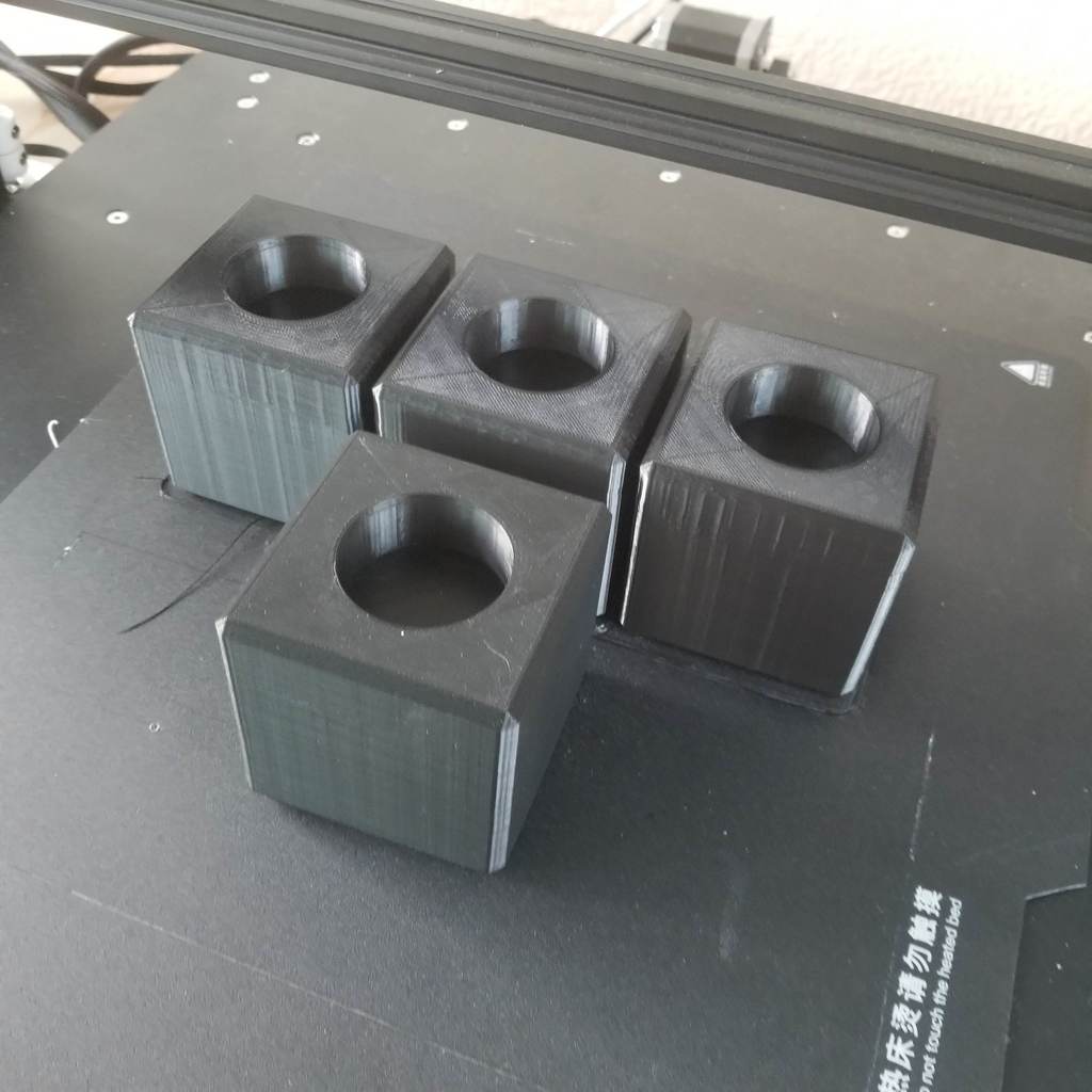 Creality cr10 s5 printer base holdup cubes