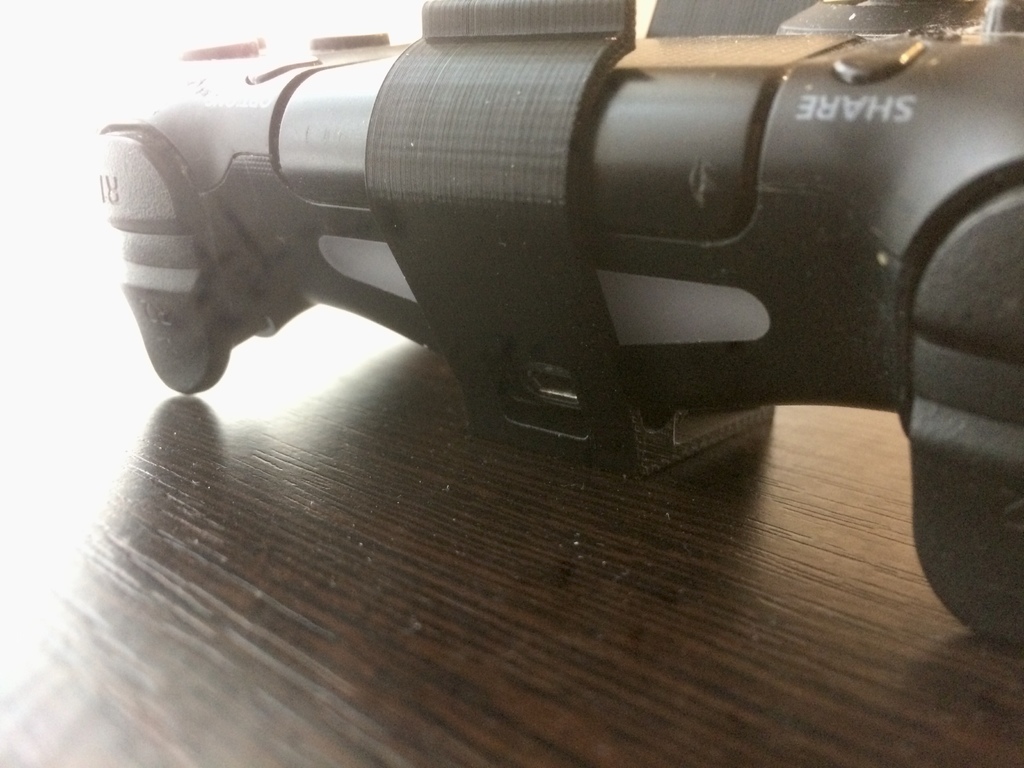 PS4 Controller wall mount with charge hole