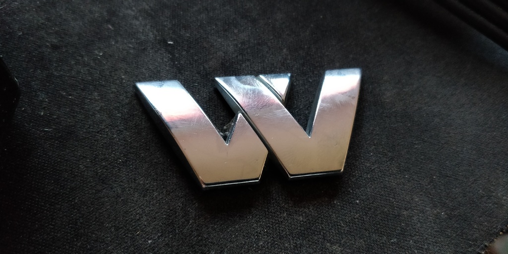 VW W emblem