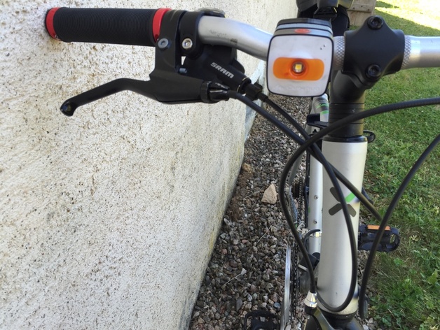 Bike handlebar mount for CLIC hike light