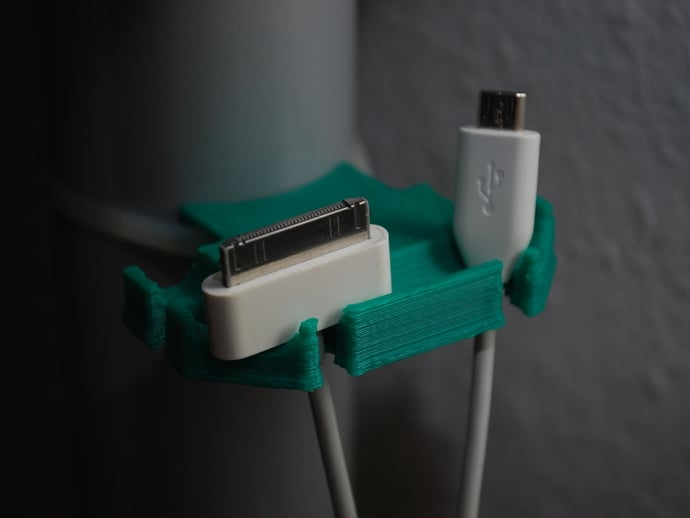 usb-cable-holder for table-leg