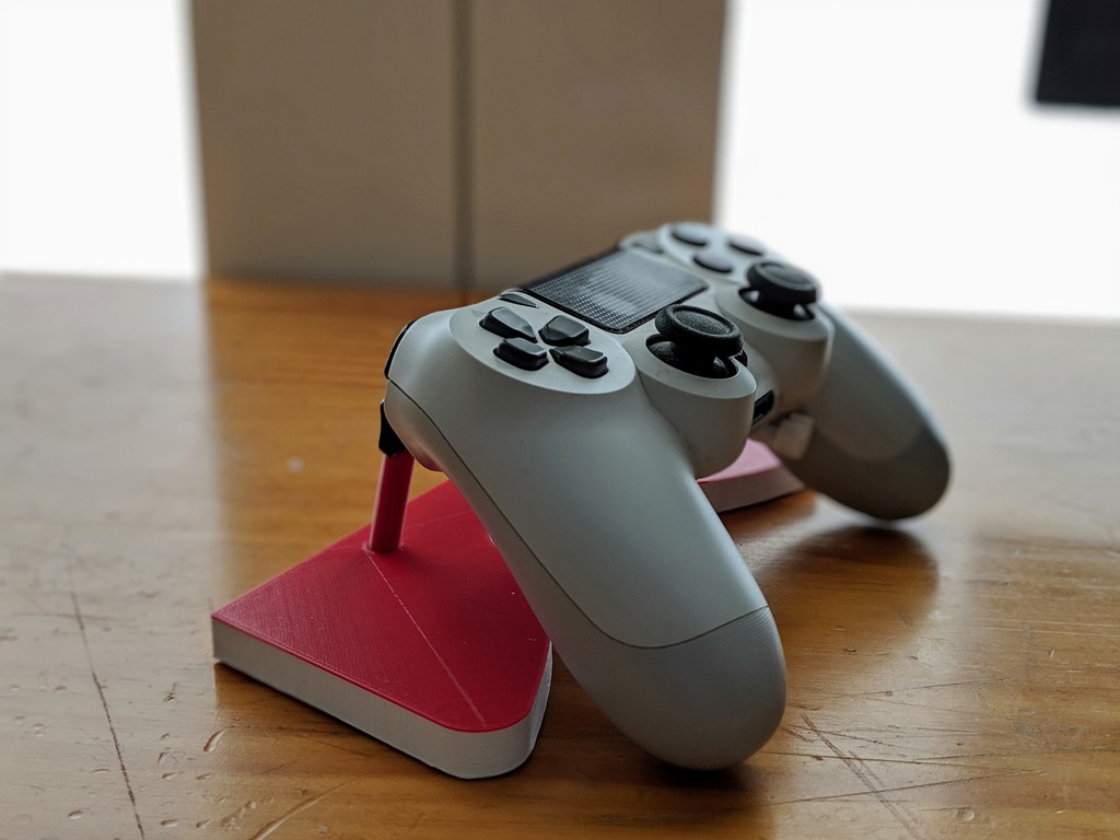 Balanced PlayStation 4 Controller stand