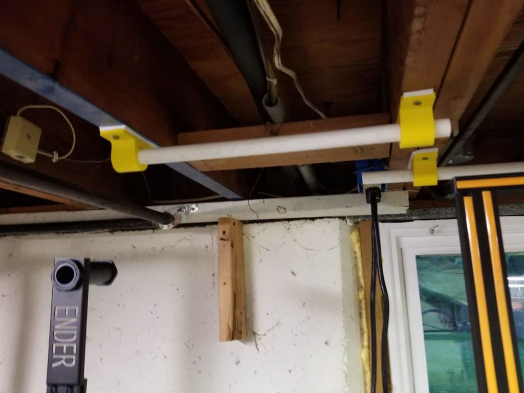 Quick 3/4" PVC Spool hanger