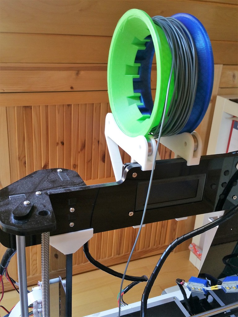 Spool for filament samples
