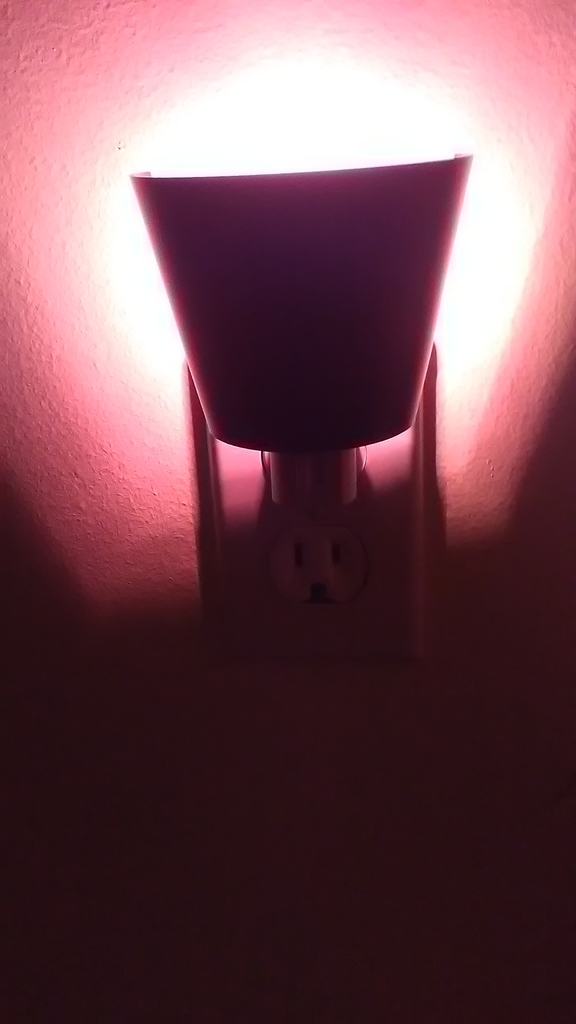 Lamp shade for night light