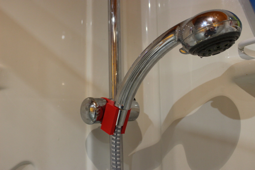 shower nozzle support