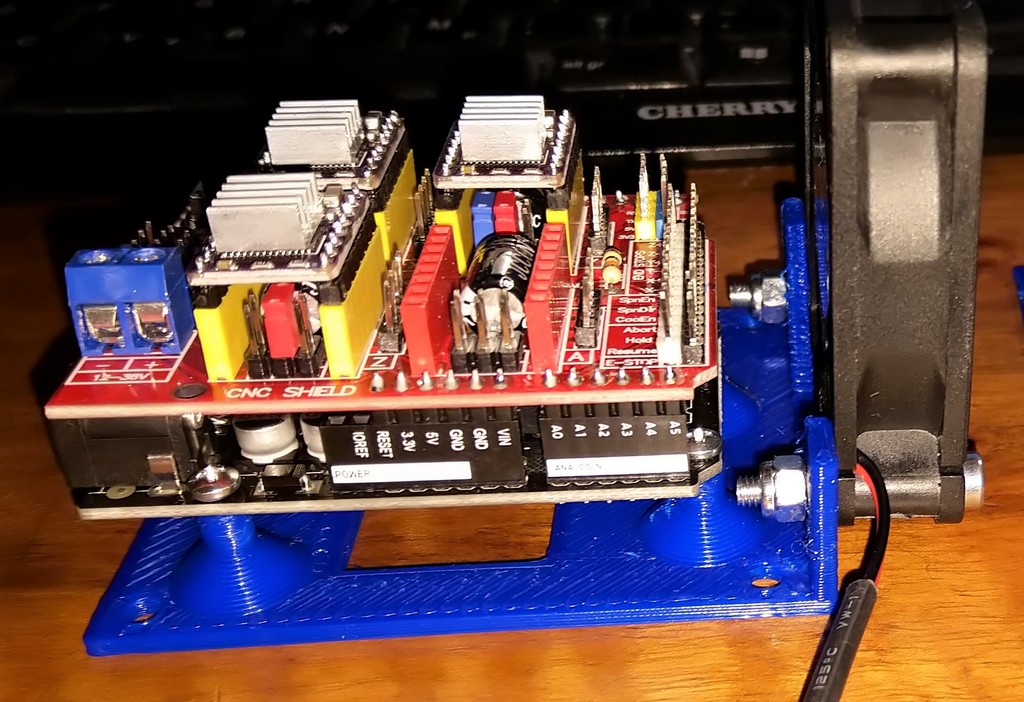 Arduino Uno base plate with 60mm fan mount