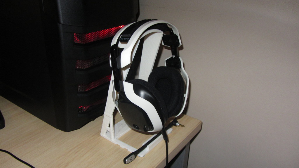 Headphone Show Stand