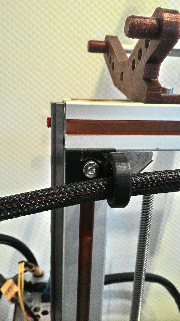 Cable holder 3030 extrusion