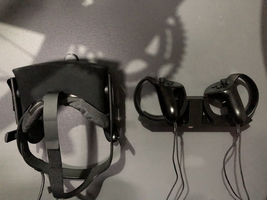 Oculus Touch Controller Command Strip Wall Mount