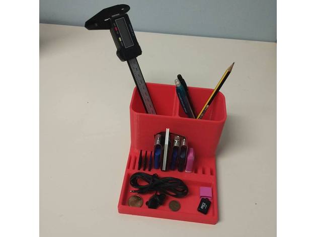 USB & SD organiser with pencil holder and multipurpose tray.