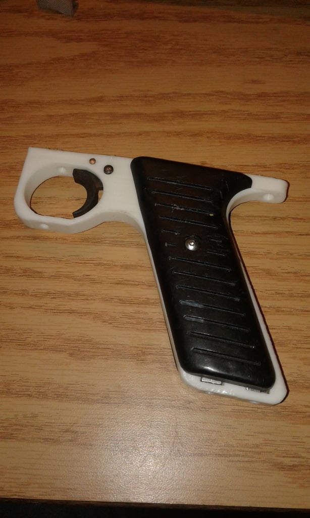 Paintball gun handle