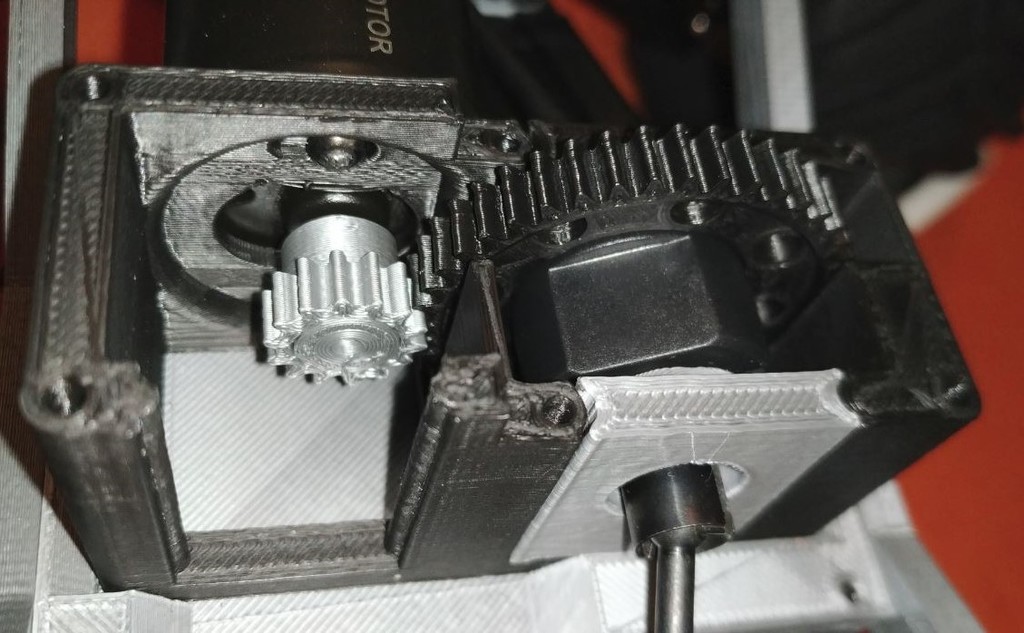 Adapter to fit NiKO2On's printed HSP 02024 gear into dlb5's MTC Diff