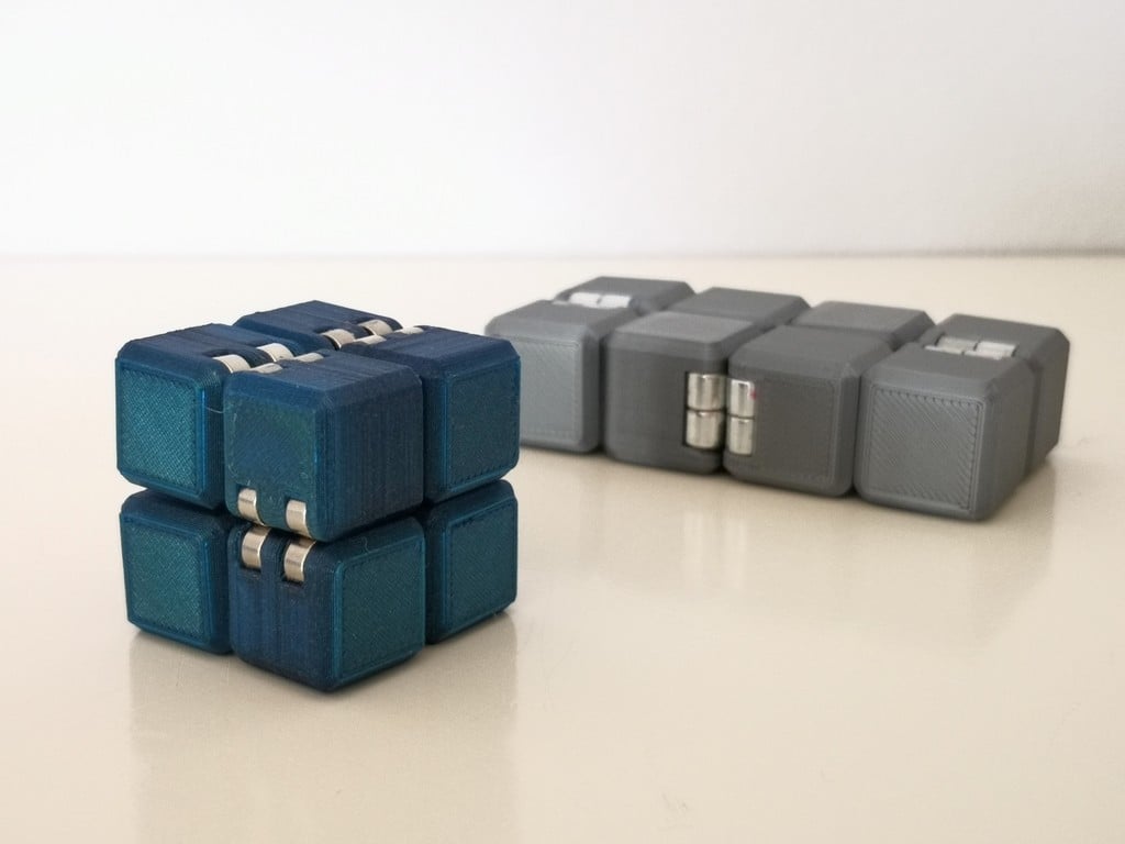 Infinity Cube Magnetic Hinge / Parametric Design
