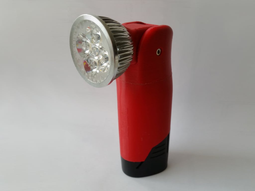 Milwaukee M12 flashlight with adjustable head