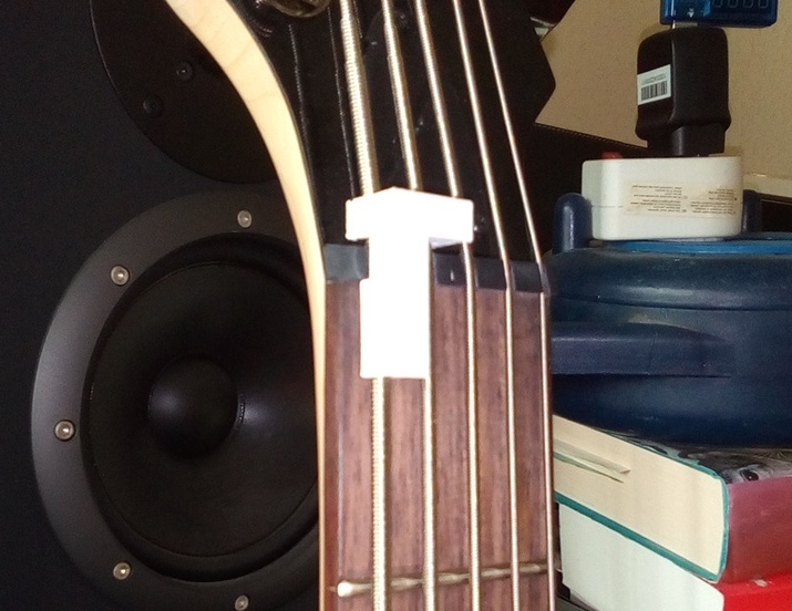 Bass B-string mute