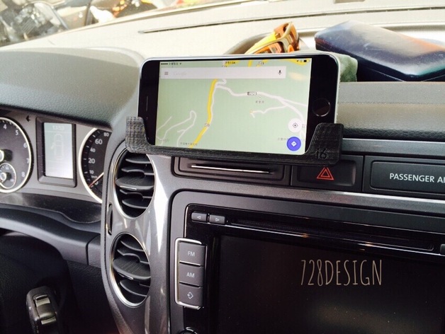 iPhone 6 Plus holder on VW Tiguan