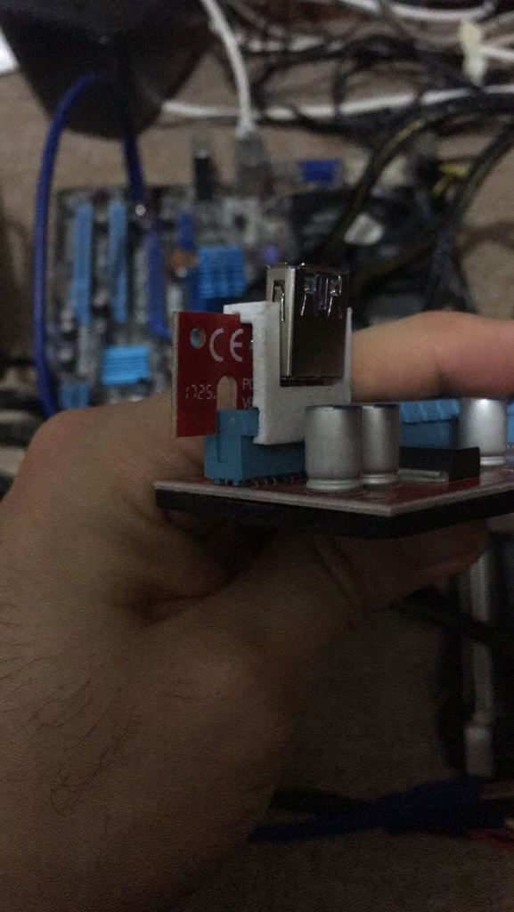 PCI-e Riser Lock