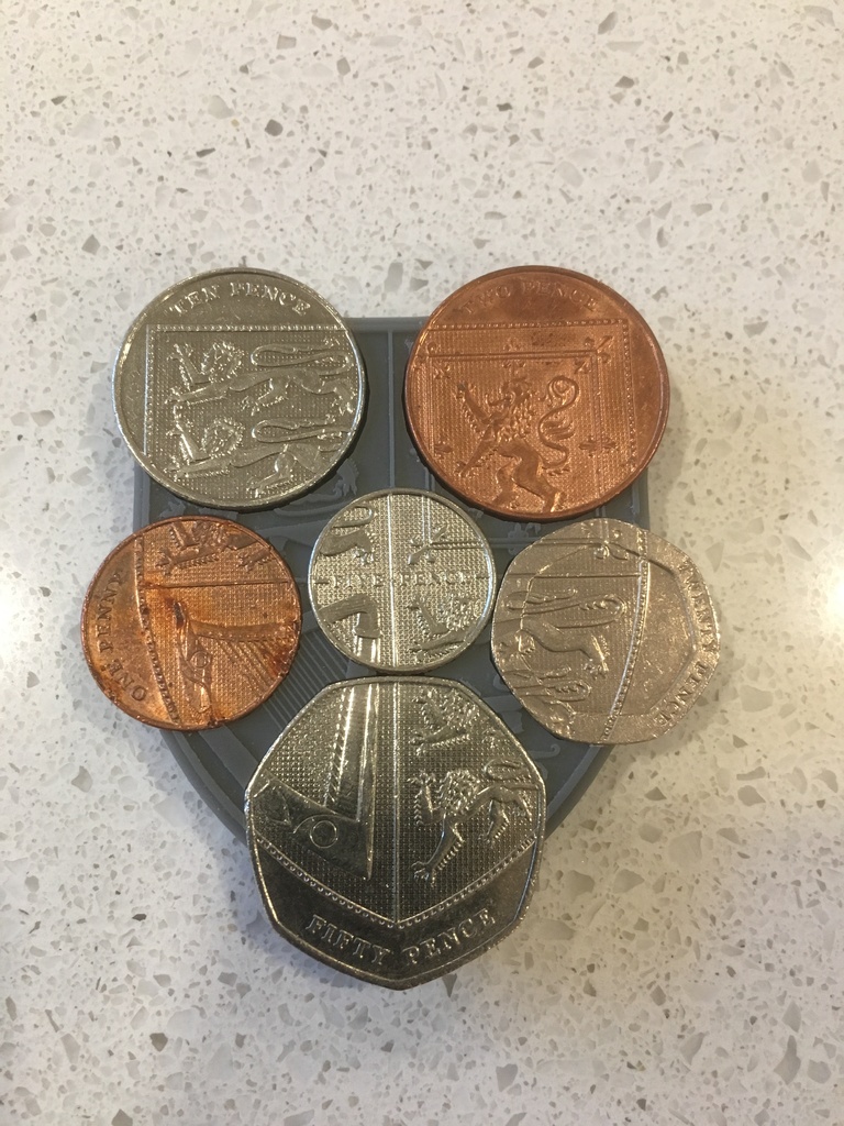 Coin display holder - UK Royal Shield of Arms