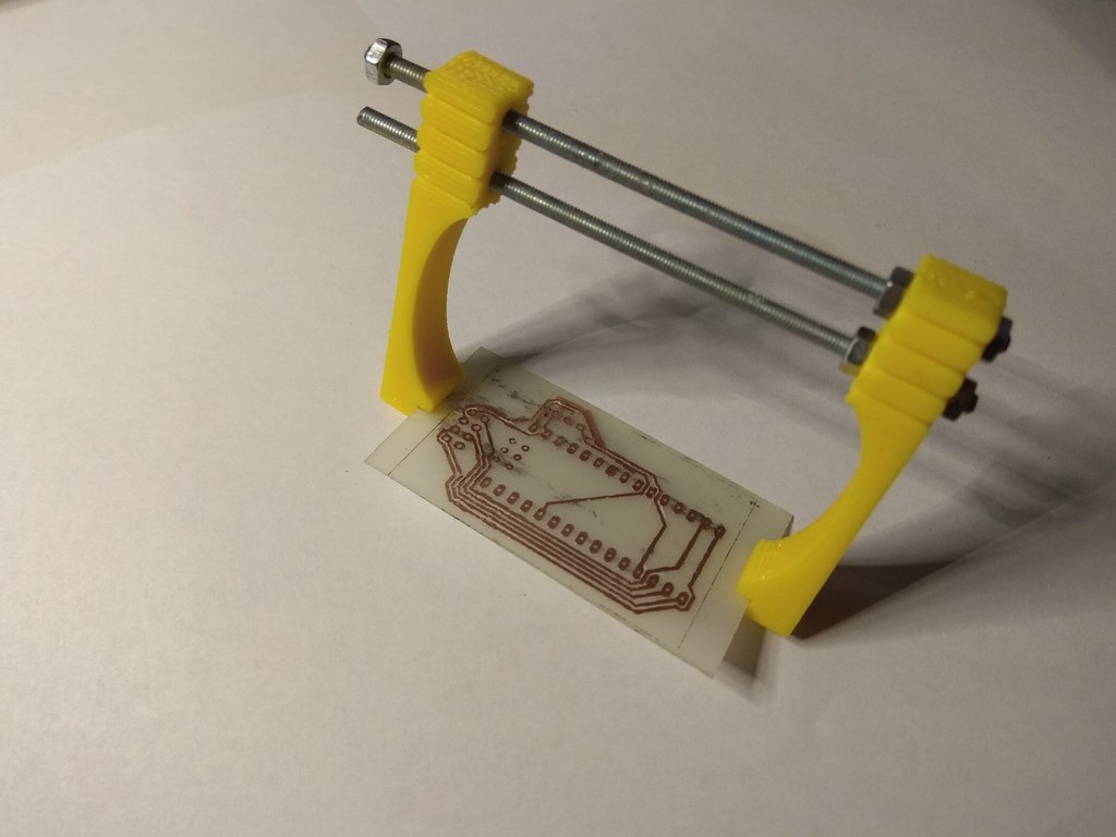 PCB Etching - Self locking clamp for etching bath 