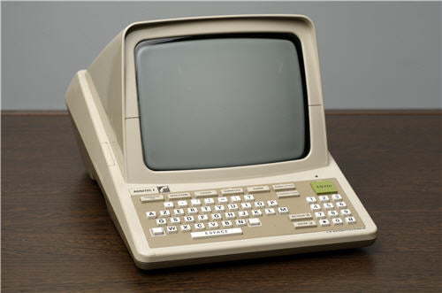 Minitel 1 – La Radiotechnique – Pièce De Collection, Non Testé