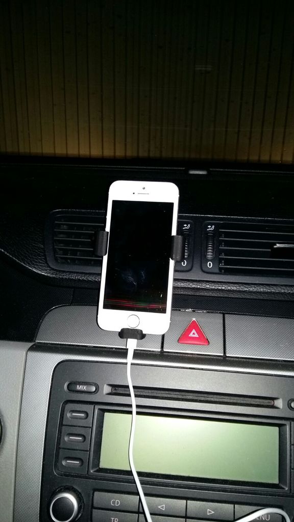 iPhone 5/SE car vent holder