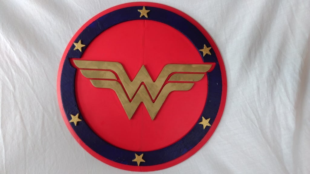 Wonder woman shield (DC super hero girls)