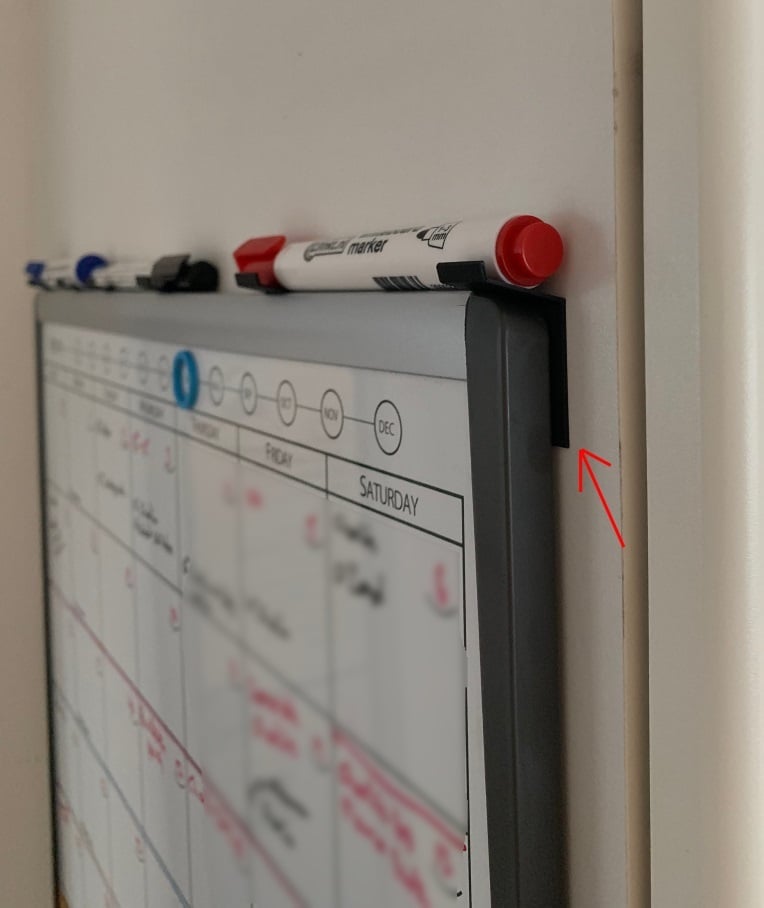 Minimalistic whiteboard pen holder 