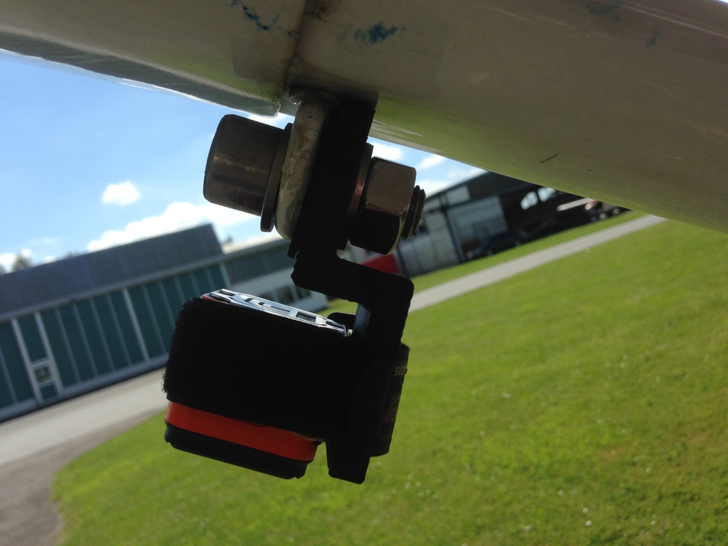 Camera mounts for Cessna 150 / 152 / 172