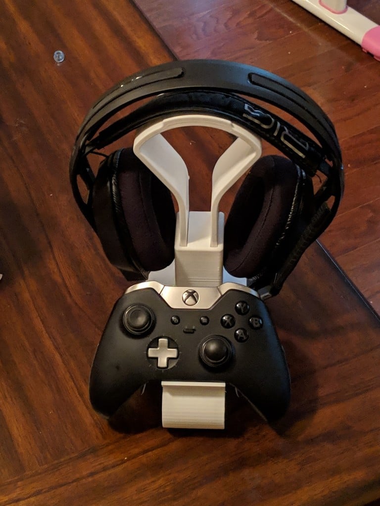 Xbox One Headset / Controller Stand
