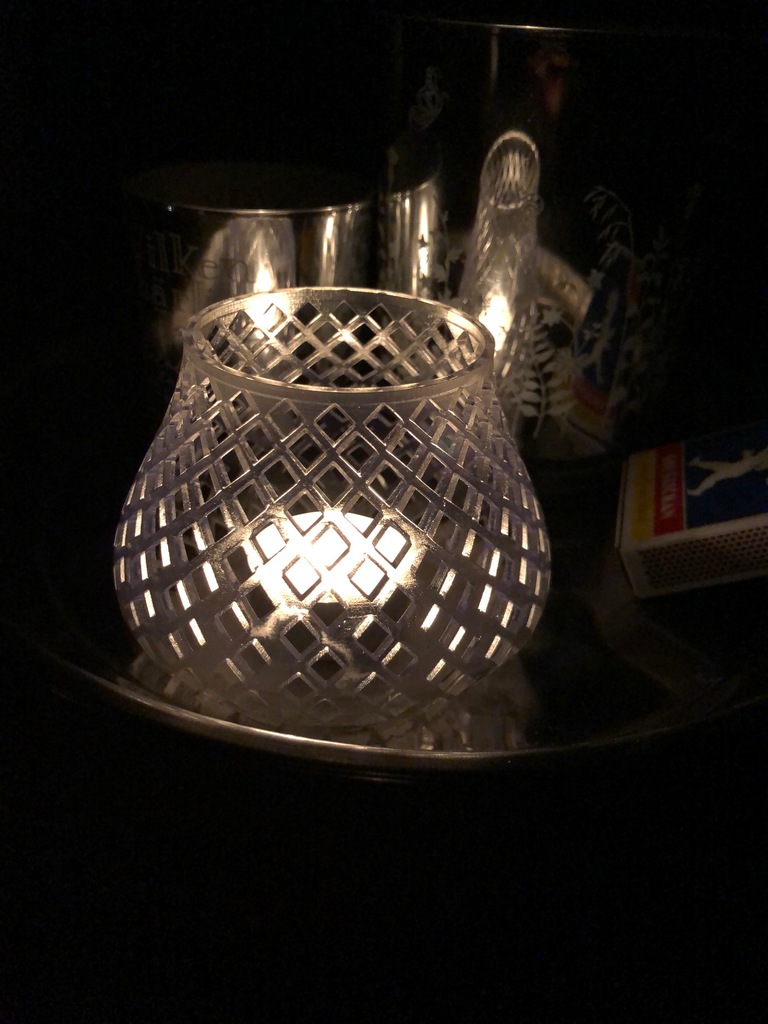 Tea candle holder