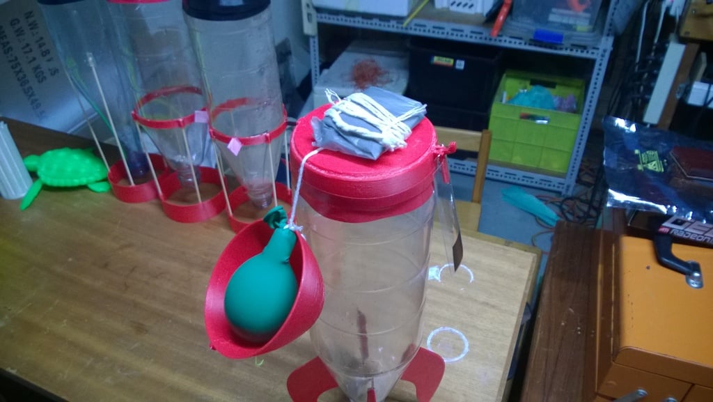Water Rocket Parachute Deployment System