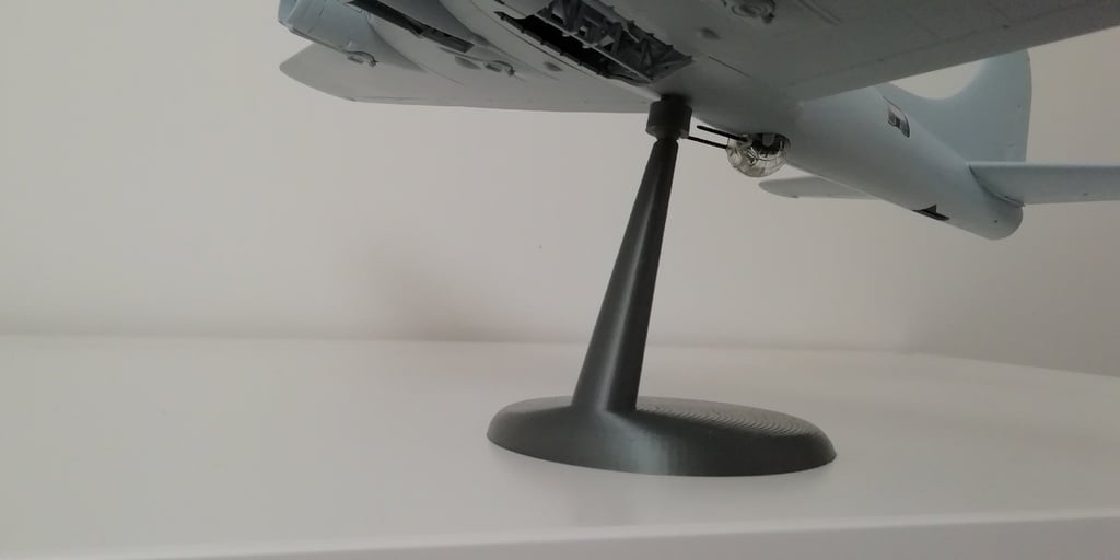 Airplane model stand
