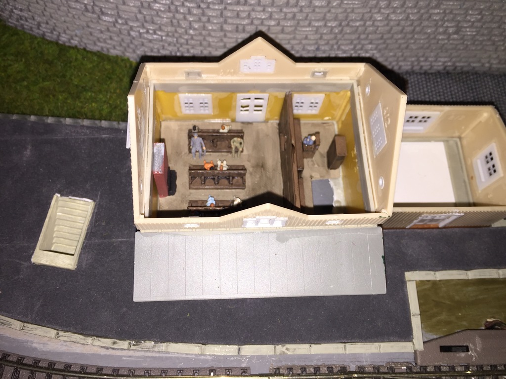 N-scale Faller 212117 Station Interior
