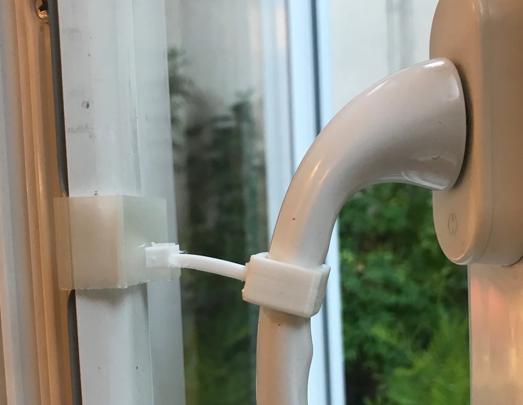 Simple window restrictor for PVC windows