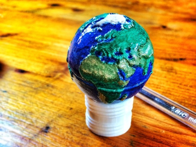 Screwable Two Part Globe - Earth in 3D