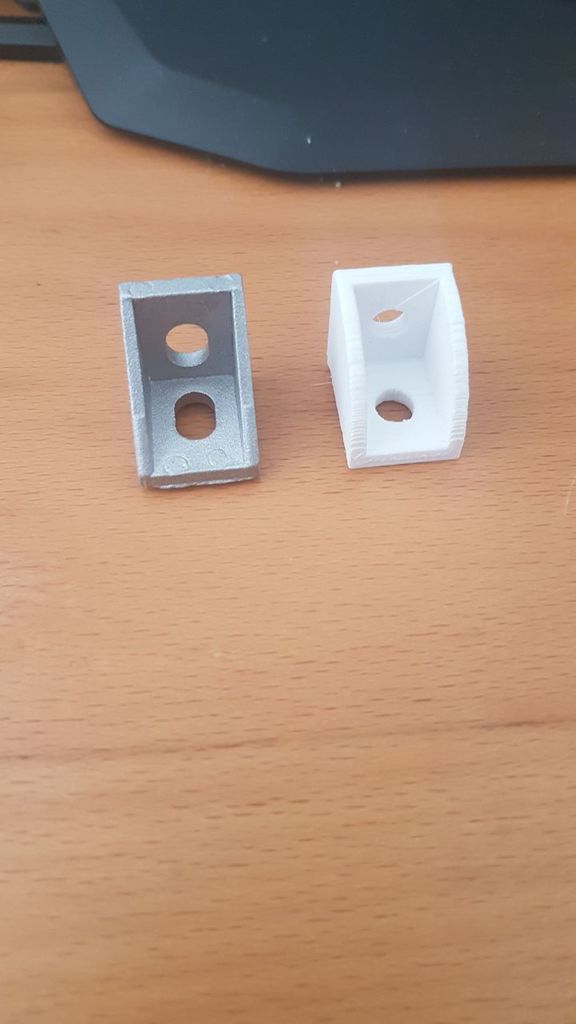 Aluminiumextrusion corner brackets
