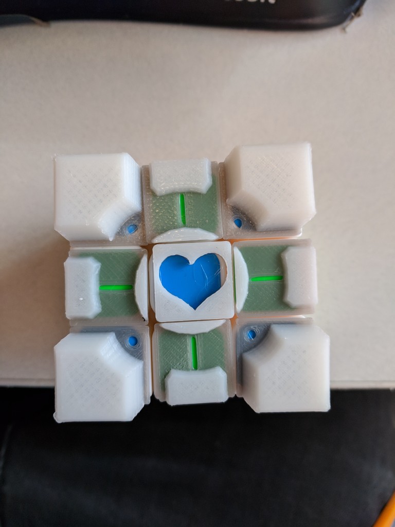 Rubik's Companion Cube, Stickers Improved