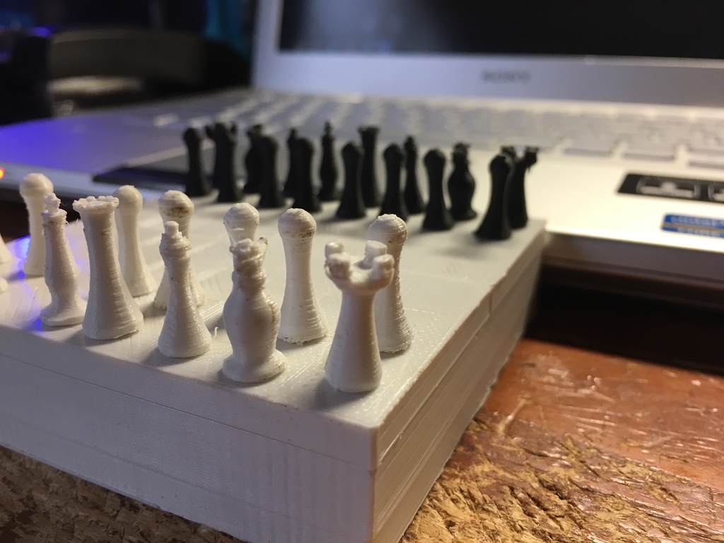 Mini Chess Box and Pieces