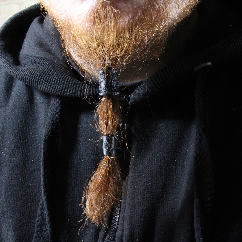Celtic beard ring Yggdrasil and knot - beard fashon